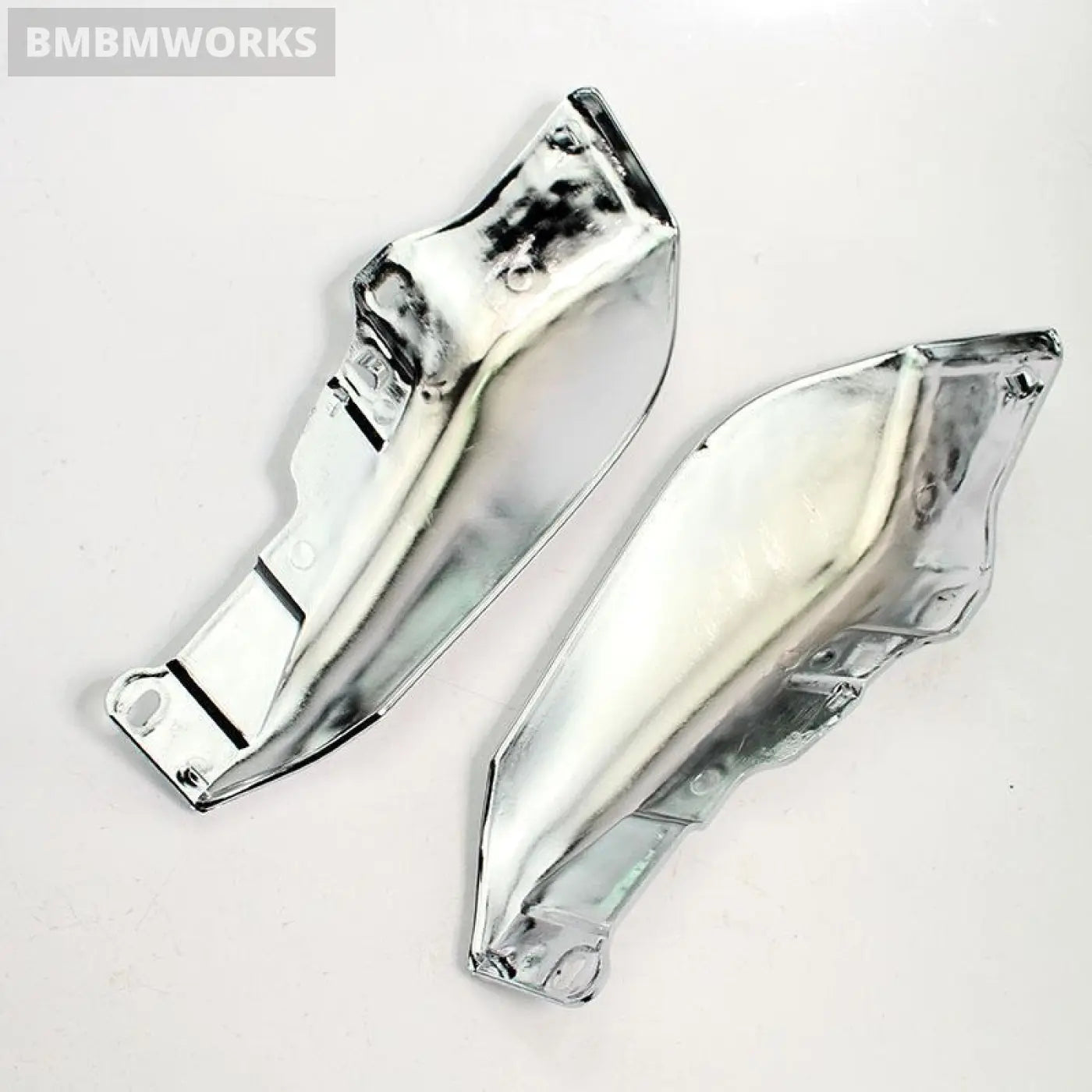 2Pcs Chrome Heat Shield Mid-Frame Air Deflector Trim Harley Touring Street
