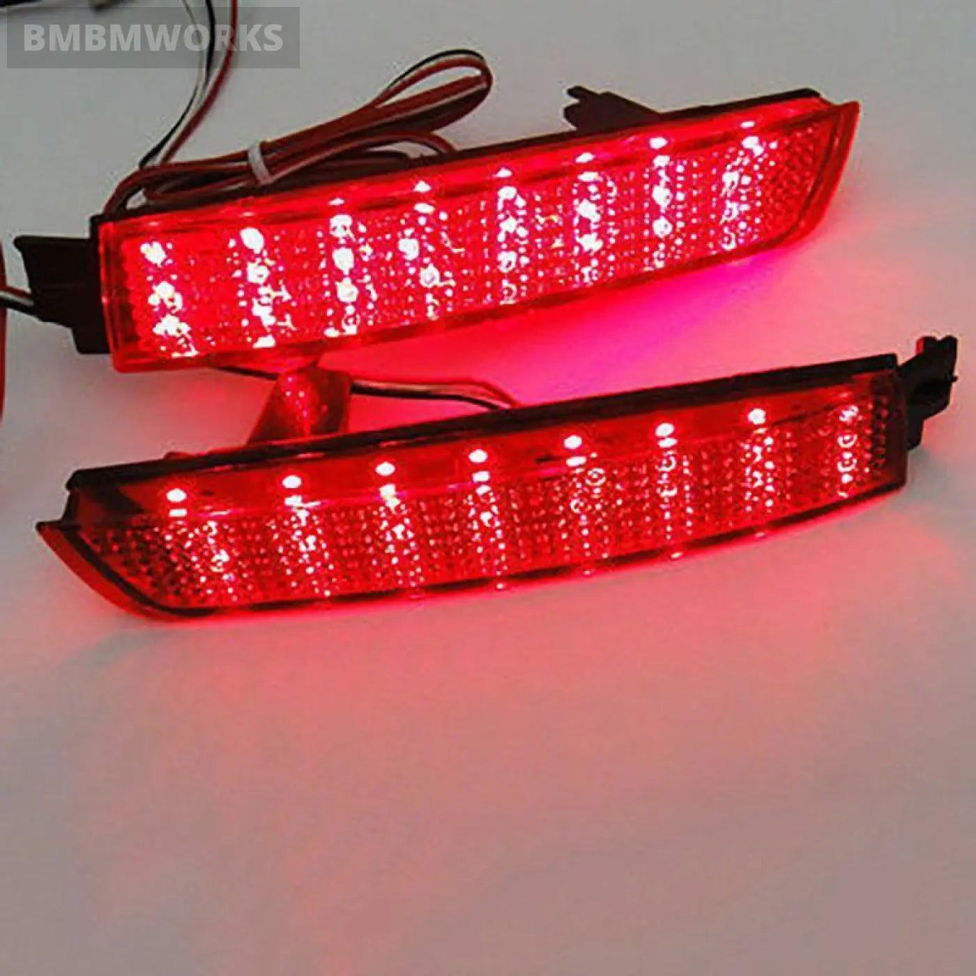 2Pcs Red Lens Rear Bumper Reflector Lamp For Nissan Juke Murano Quest Sentra