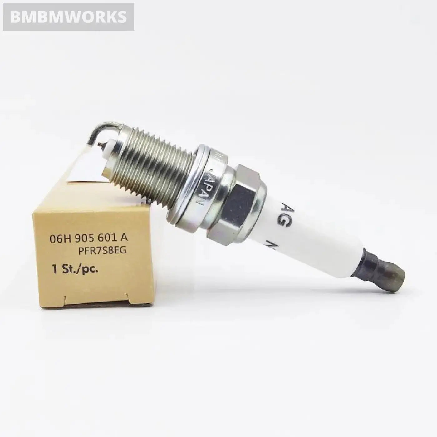 4Pcs Platinum Spark Plug Audi A3 A4 A5 Q5 S5 A6 R8 Tt Vw Passat Jetta Golf