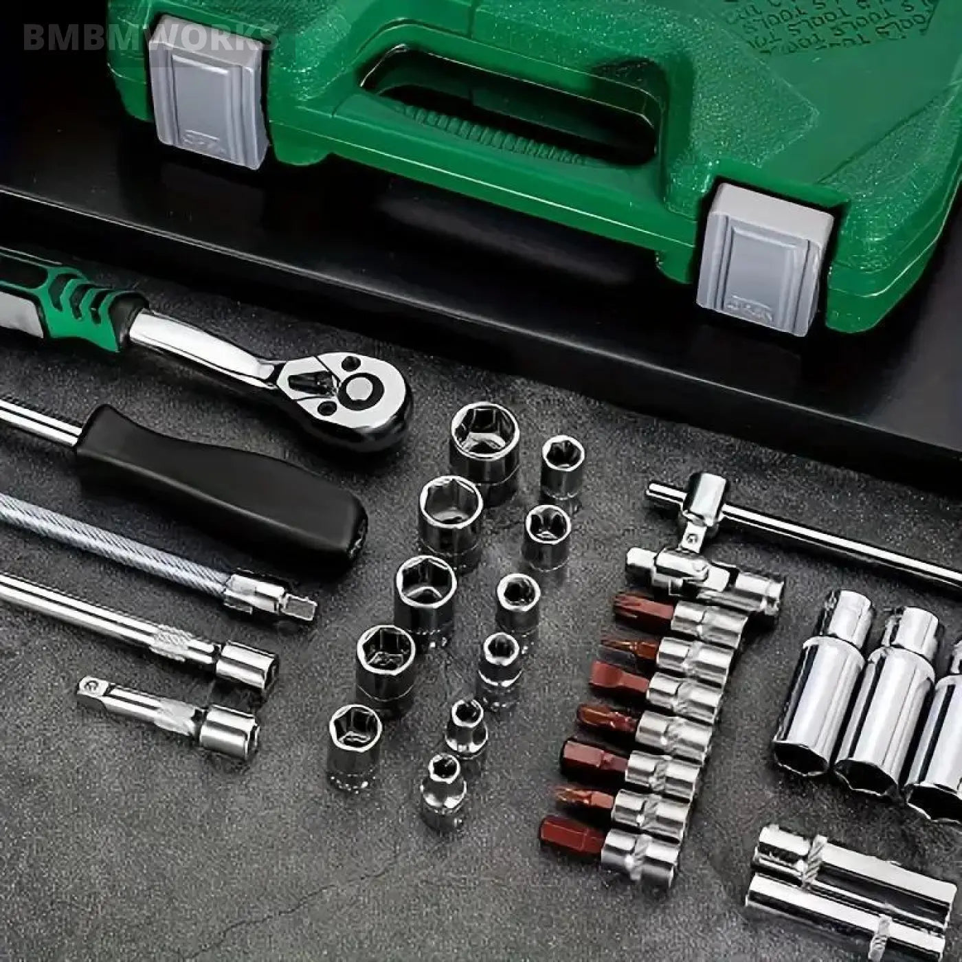53Pcs Auto Repair Kit Tools Machine Quick Ratchet Wrench