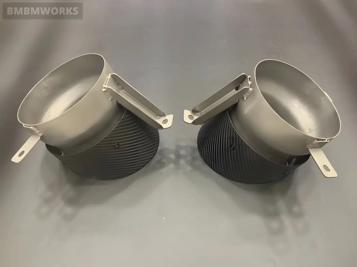 Audi R8 2010-2015 Muffler Exhaust Tips Carbon Metal Outlets Body Kits & Performance 2