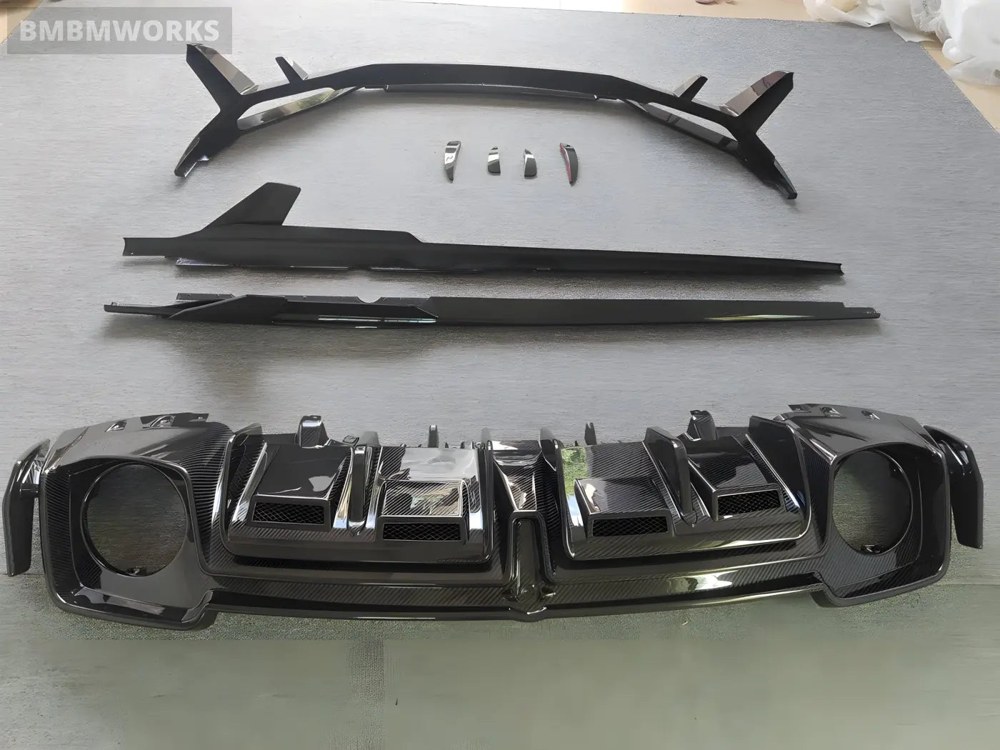 Audi R8 Carbon Fiber Front Bumper Splitter Front Lip Rear Diffuser and Side Skirt Body Kit (2017-2024) Body Kits &