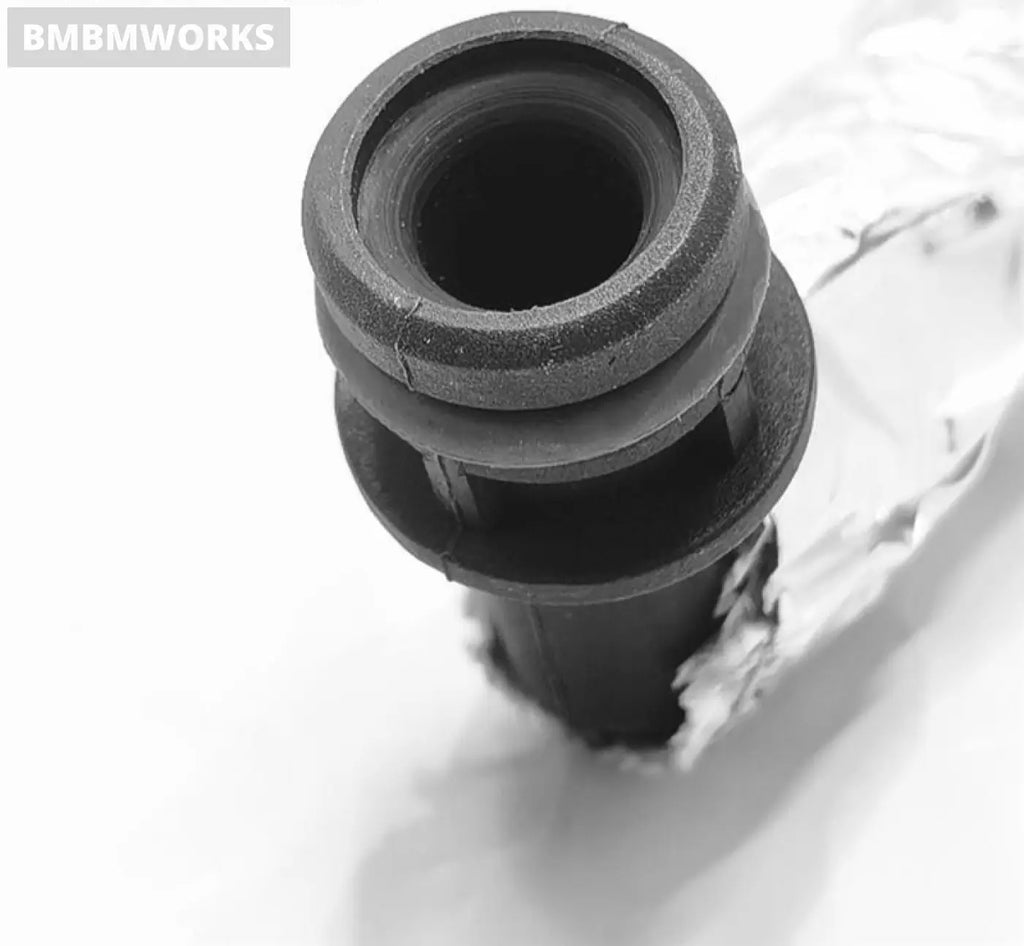 Breather Pipe Valve Cover Engine Crankcase Breathing Tube Saab 9-3 2.8 2006-2008