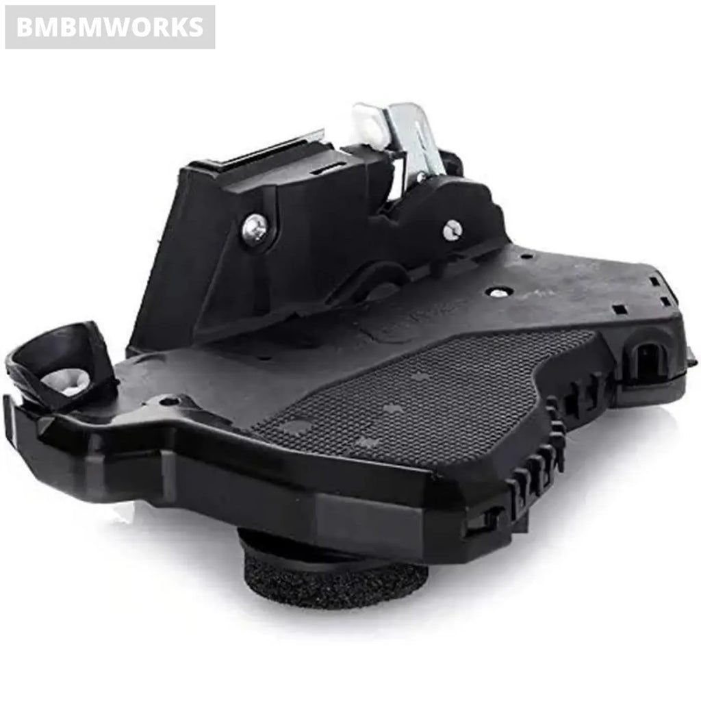 Door Latch & Lock Actuator Front Right Passenger Side Toyota Camry 69030-02130