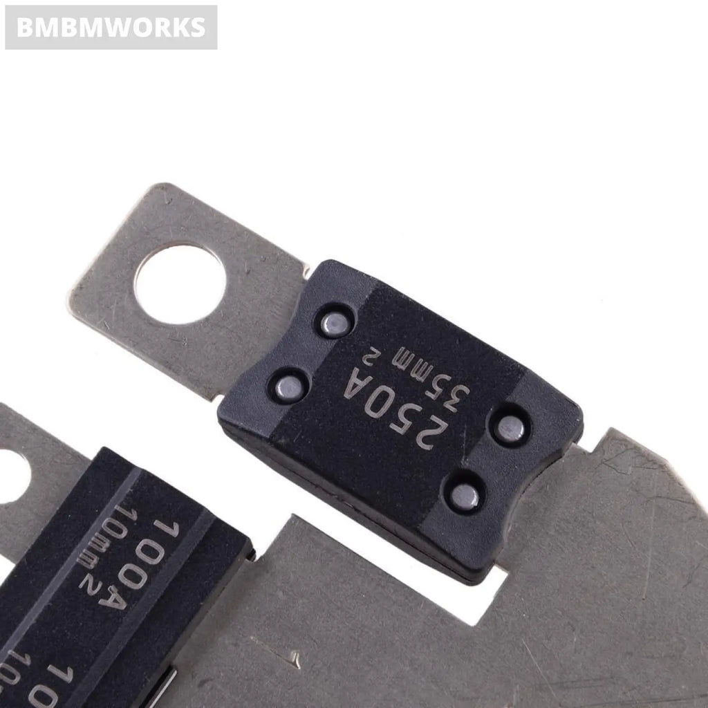 Engine Compartment Rear Main Fuse Block Plate Buick Allure Lacrosse Regal Chevy