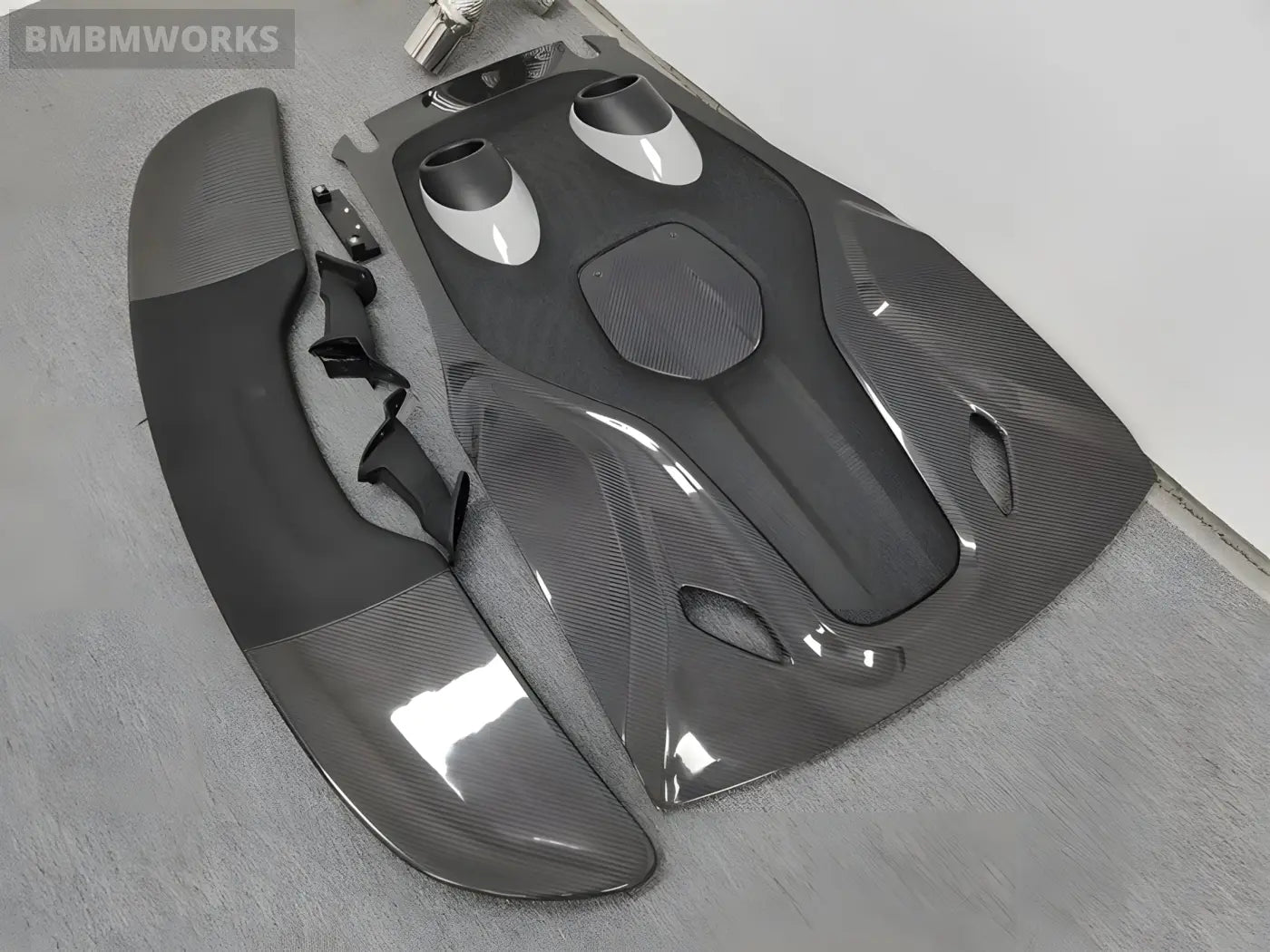 McLaren 540C/570S Carbon Fiber Tailgate Spoiler with Exhaust Body Kit – 600LT Style Body Kits & Performance 4