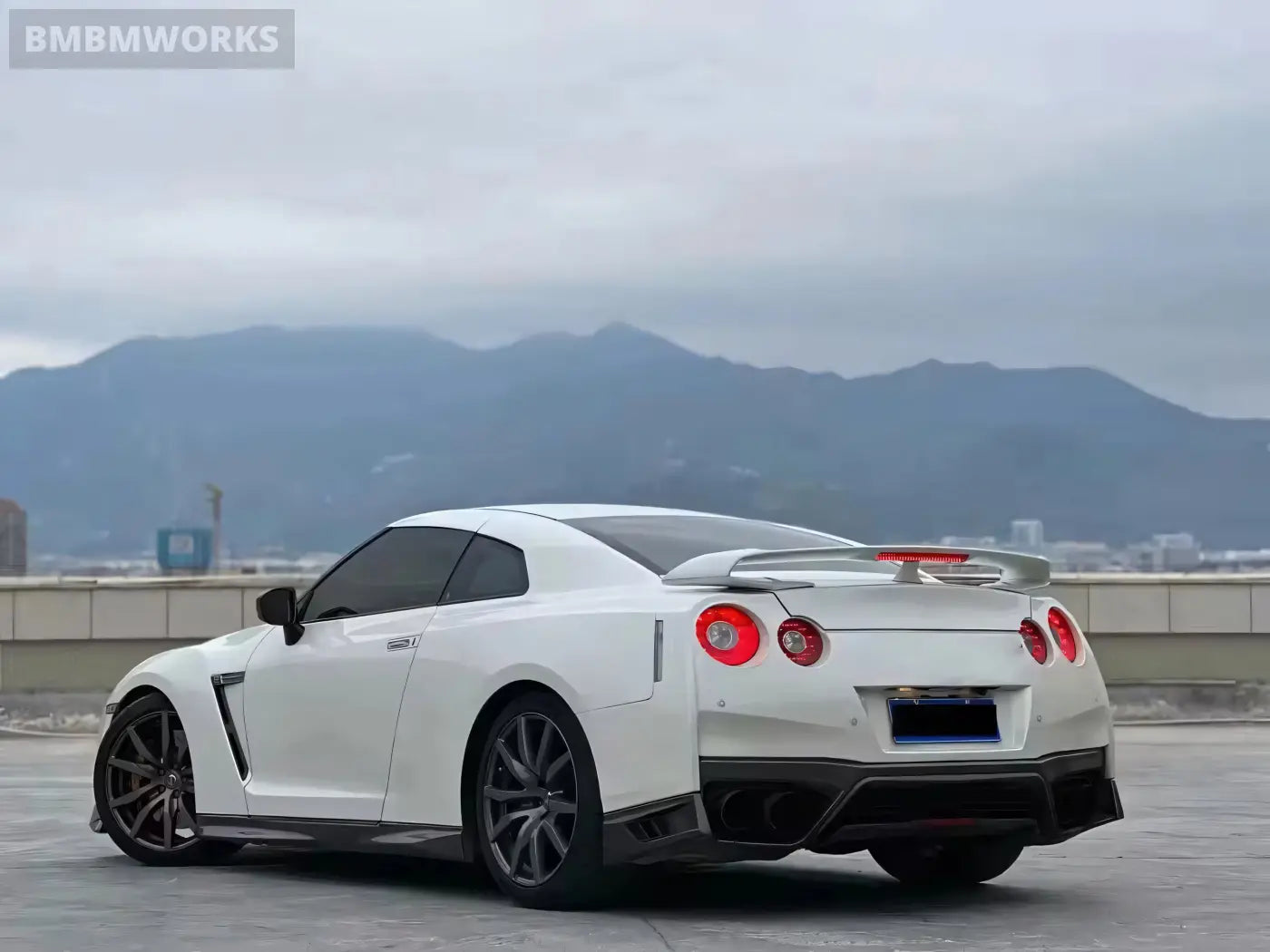 Nissan R35 GT-R Full Nismo-Style Carbon Fiber Body Kit (Bumpers Skirts Spoiler Hood Lights Vents) Body Kits &