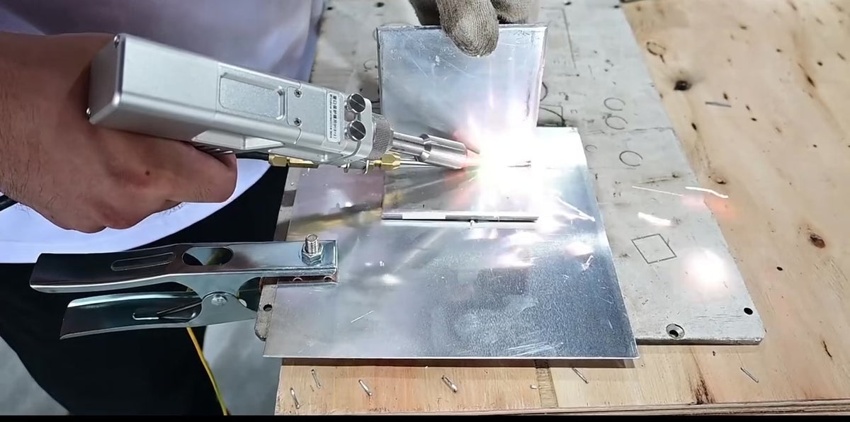 Portable Fiber Laser Welder, Cutter & Cleaner — 1200W / 1500W / 2000W - 220V