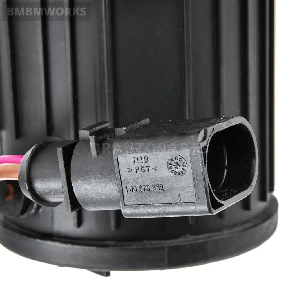 Secondary Air Injection Pump Audi A3 A4 B5/B6/B7 A6 C5 A8 D3 Q7 Tt